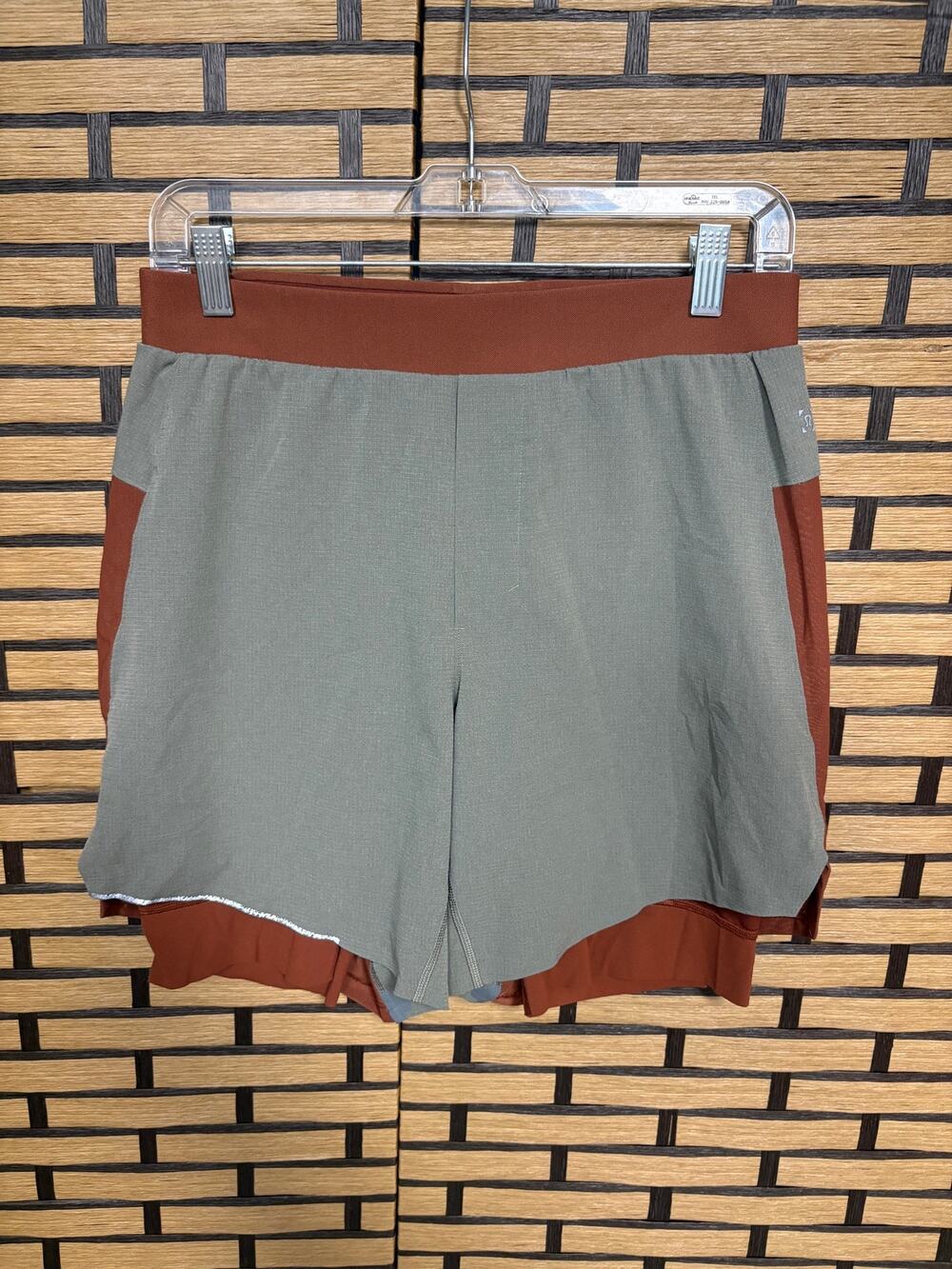 Lululemon Burnt Orange And Tan Shorts Men Size Medium